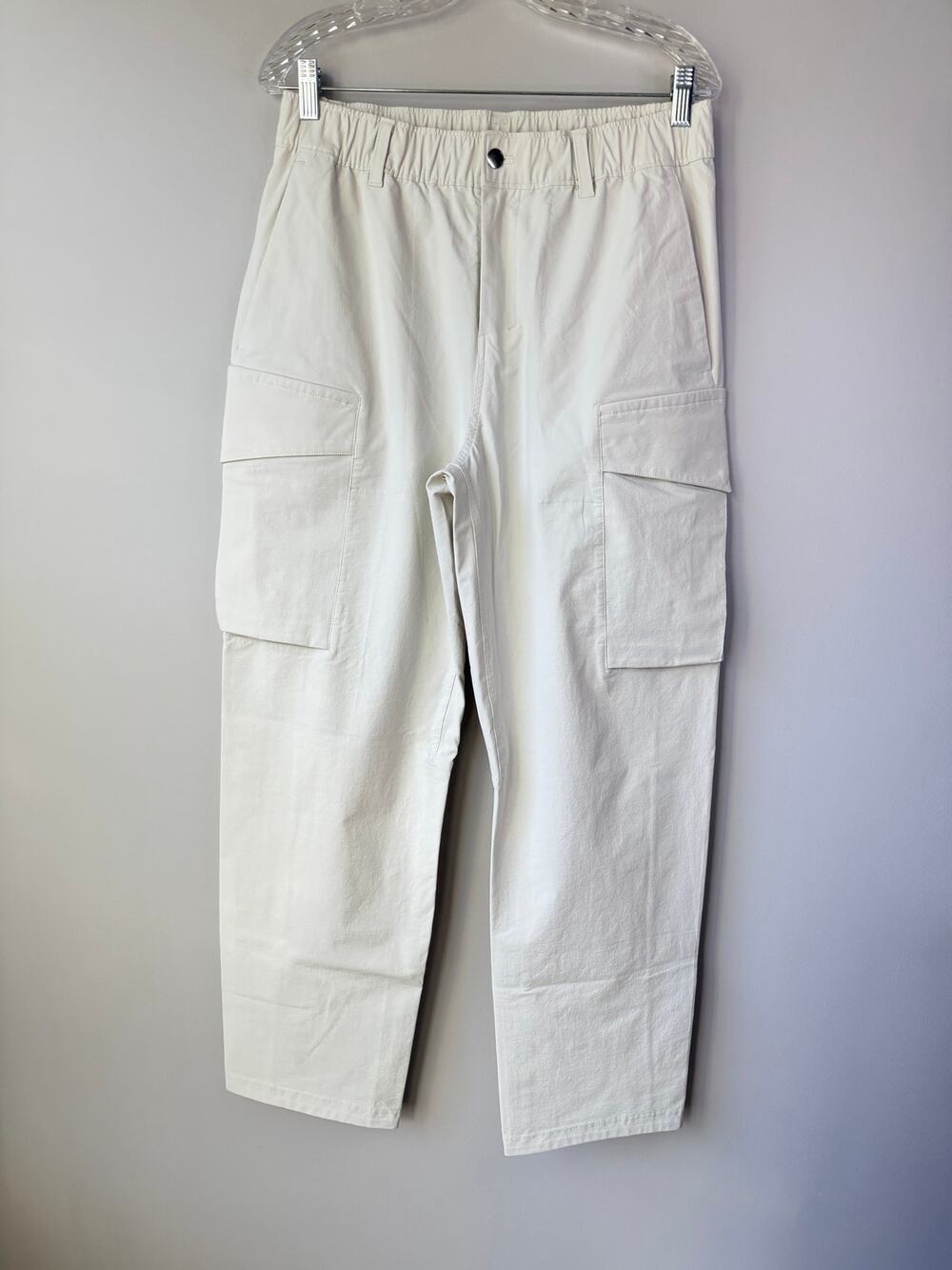 Lululemon Size 32 VersaTwill Relaxed-Fit Cargo Pants Elastic Waist Khaki Bone